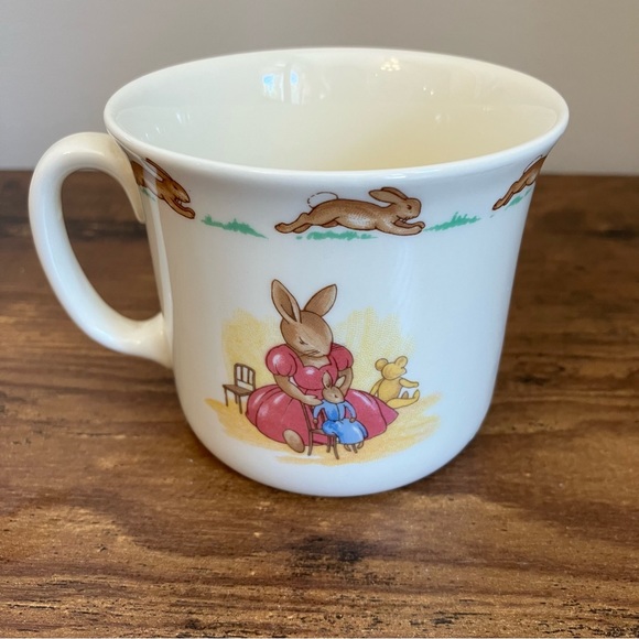 1978-1984 Bunnykins "playing with doll house" one handle mug - Picture 4 of 4